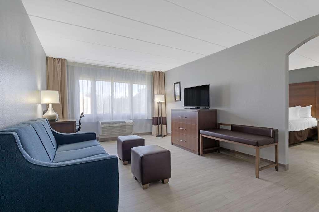 Clarion Hotel & Suites BWI Airport North Brooklyn Park Pokój zdjęcie