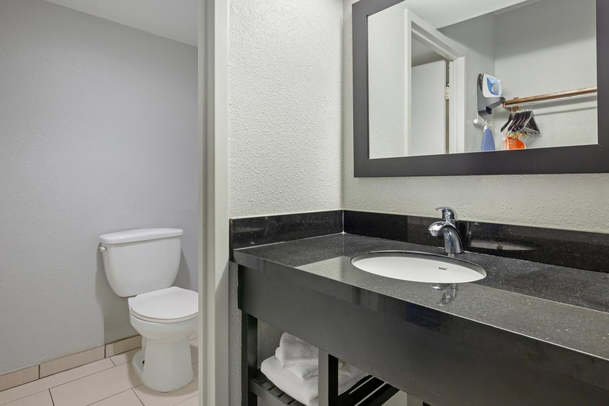 Clarion Hotel & Suites BWI Airport North Brooklyn Park Zewnętrze zdjęcie